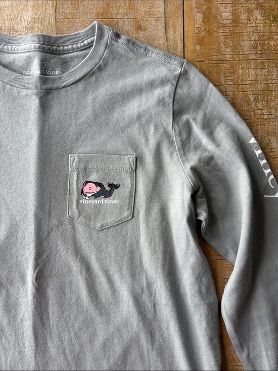 Vineyard Vines Other - NWOT Vineyard Vines Boys Halloween Tee with Dracula Whale size 7